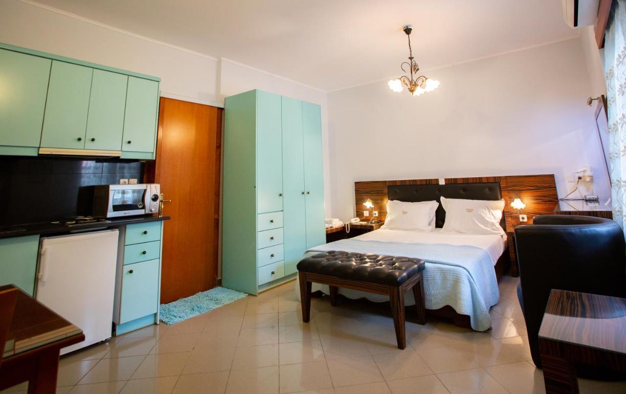 Irida Beach Resort Suites Kyparissia Exterior foto